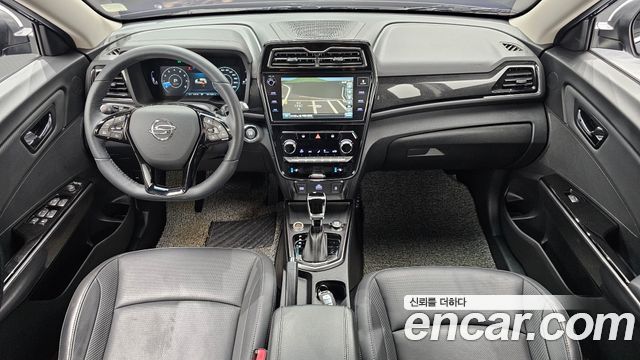 KG Mobility Tivoli — interior