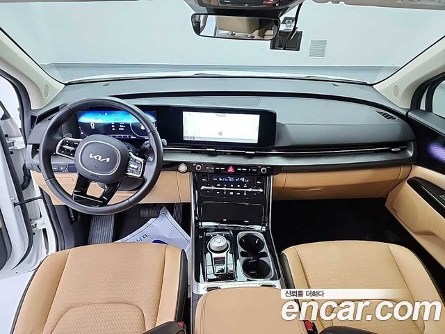 Kia Carnival — interior