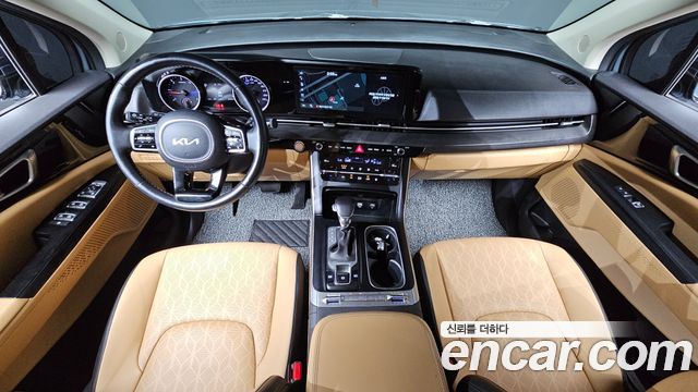 Kia Carnival — interior