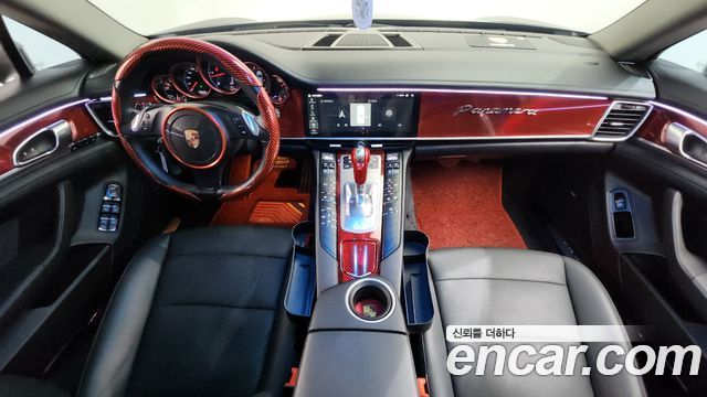 Porsche Panamera — interior
