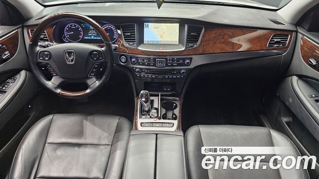 Hyundai Equus — interior