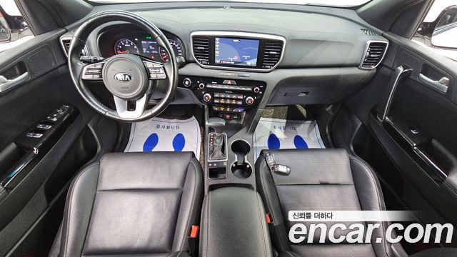 Kia Sportage — interior