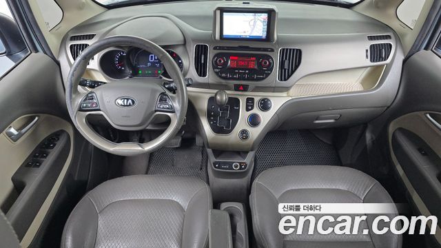 Kia Ray — interior