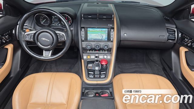 Jaguar F-Type — interior