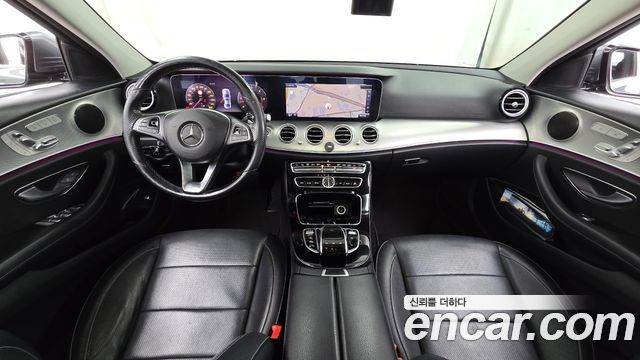 Mercedes-Benz E-Class — interior