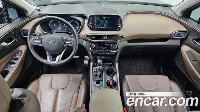 Hyundai Santa Fe — interior