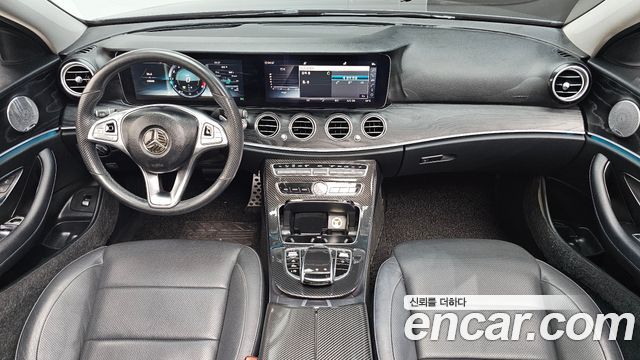 Mercedes-Benz E-Class — interior