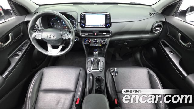 Hyundai Kona — interior