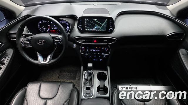 Hyundai Santa Fe — interior