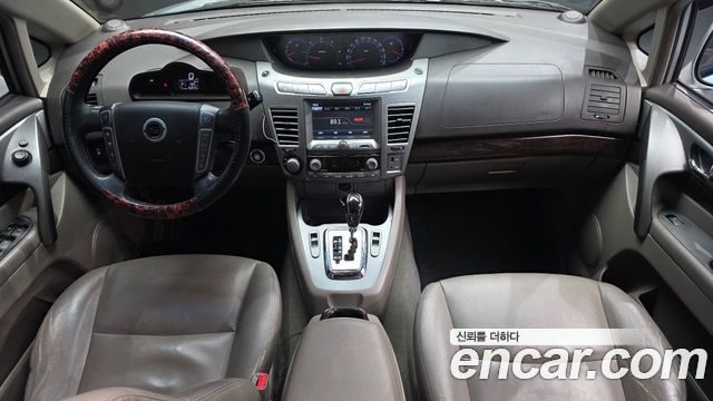 KG Mobility Korando — interior