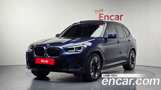 BMW iX3 — exterior