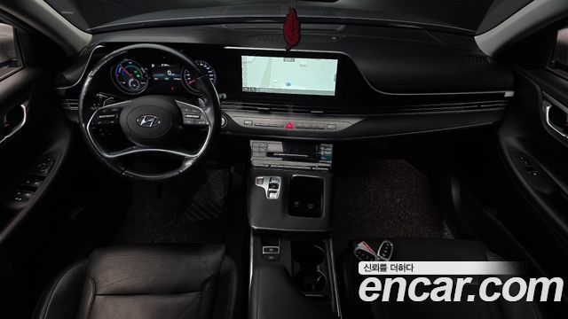 Hyundai Grandeur — interior