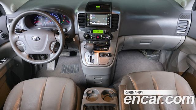 Kia Carnival — interior