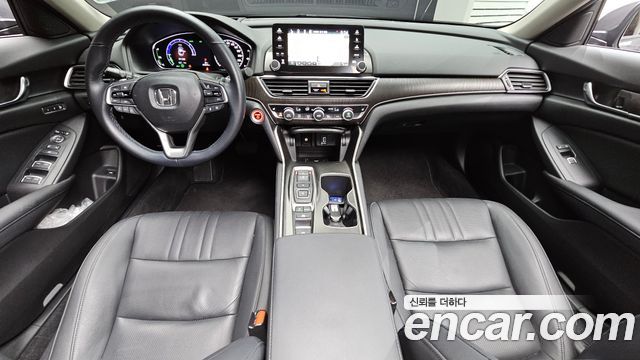 Honda Accord — interior