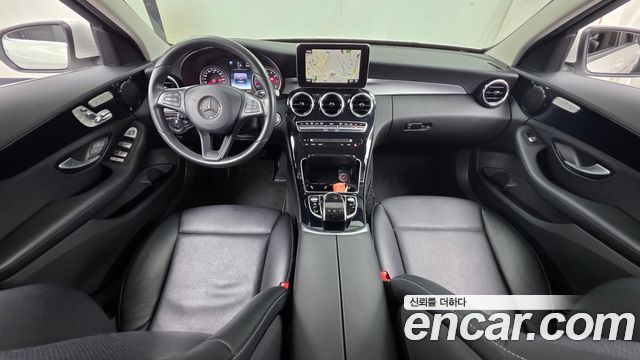 Mercedes-Benz C-Class — interior