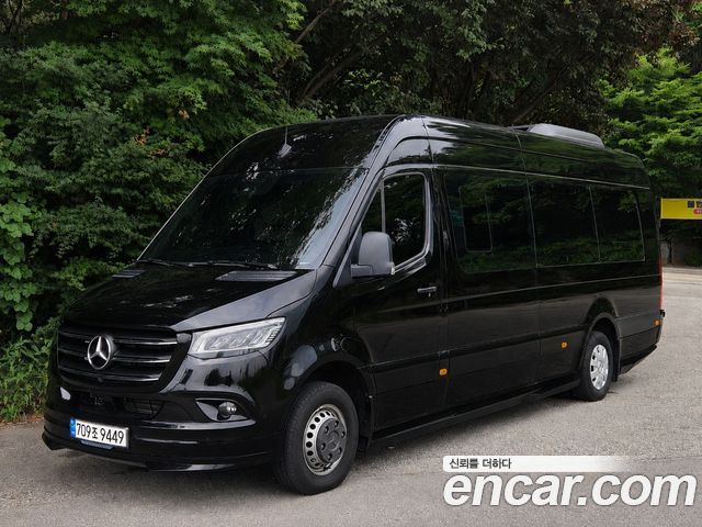 Mercedes-Benz Sprinter — exterior