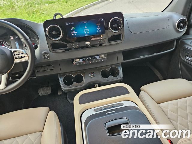 Mercedes-Benz Sprinter — interior
