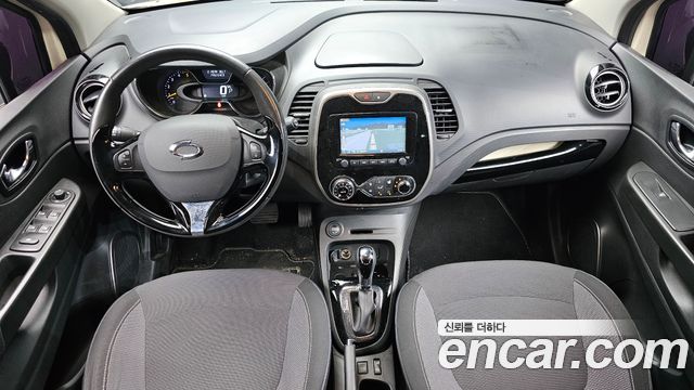 Renault Korea QM3 — interior