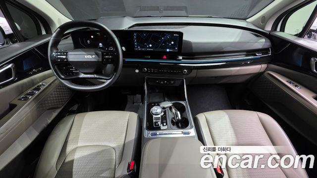 Kia Carnival — interior