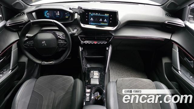 Peugeot 208 — interior