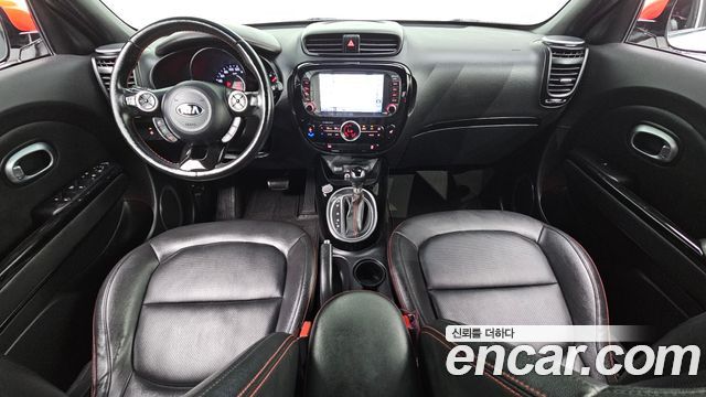 Kia Soul — interior