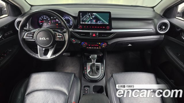 Kia K3 — interior