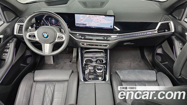 BMW X5 — interior