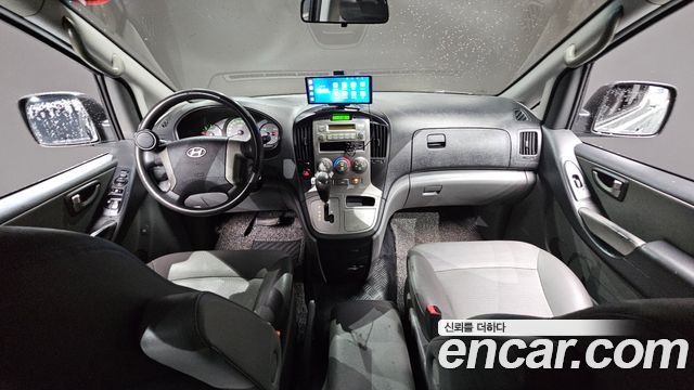 Hyundai Starex — interior