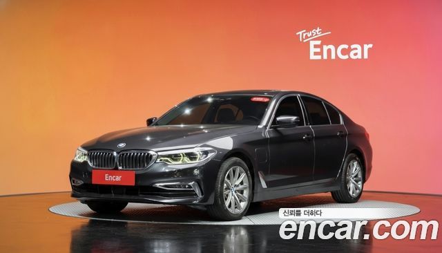 BMW 5 Series — exterior