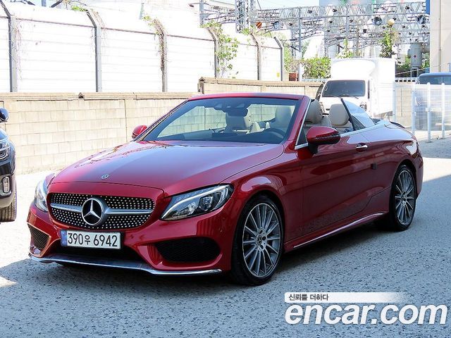 Mercedes-Benz C-Class — interior