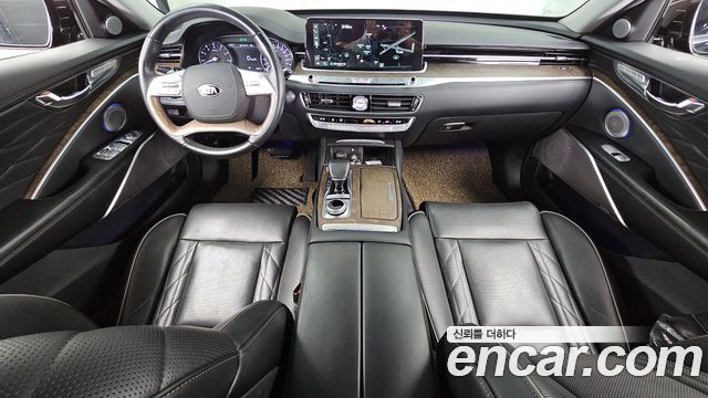 Kia K9 — interior