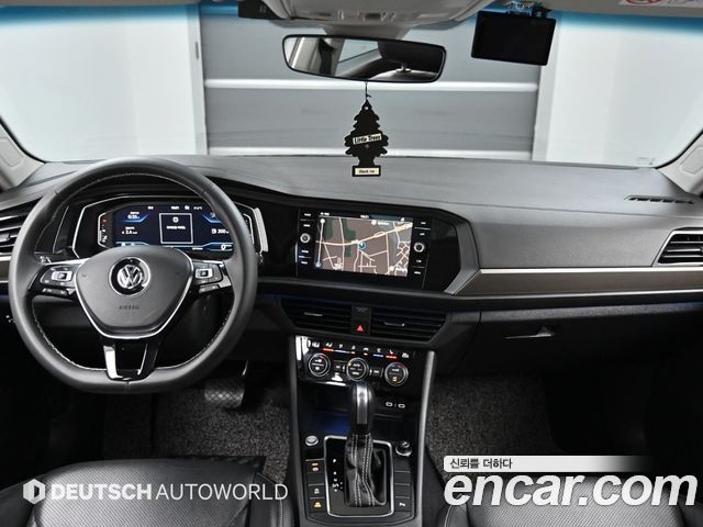 Volkswagen Jetta — interior