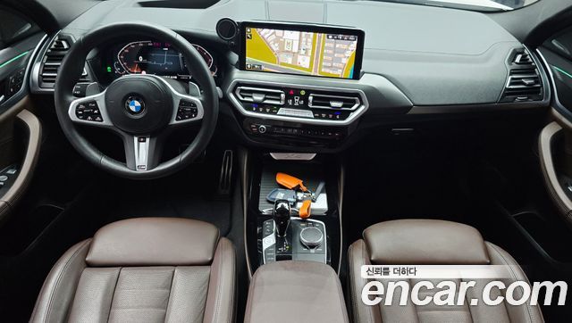 BMW X4 — interior