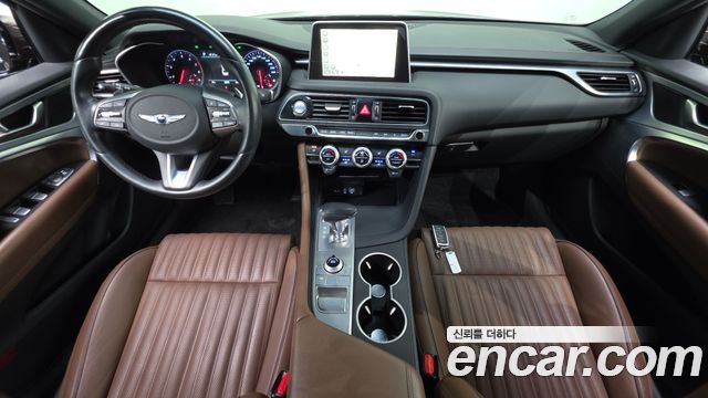 Genesis G70 — interior