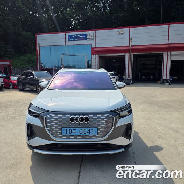 Audi Q4 e-tron — exterior