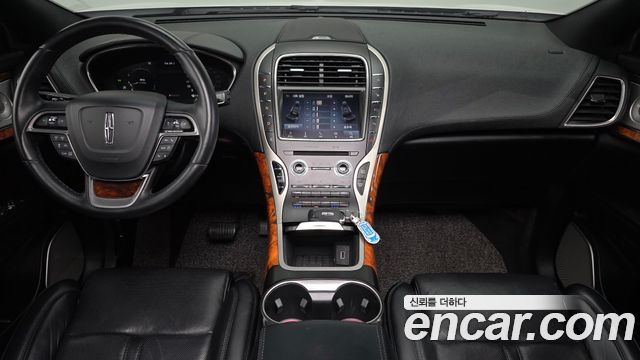 Lincoln Nautilus — interior