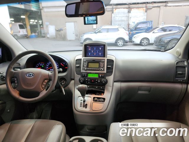Kia Carnival — interior