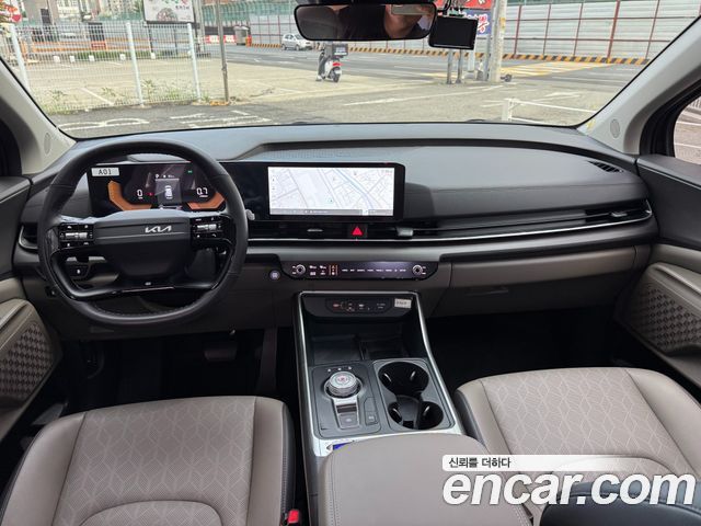 Kia Carnival — interior