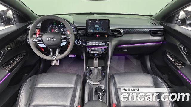 Hyundai Veloster — interior