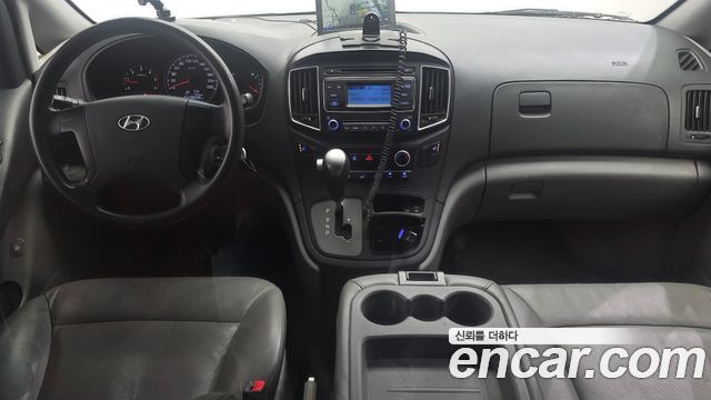 Hyundai Starex — interior