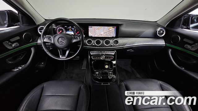 Mercedes-Benz E-Class — interior