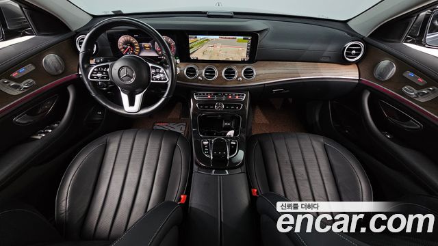 Mercedes-Benz E-Class — interior