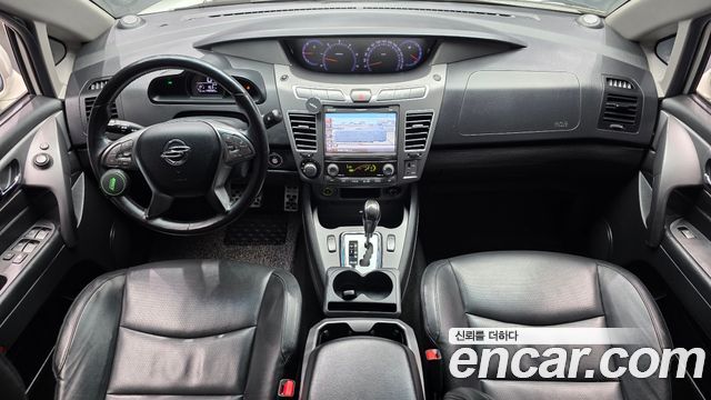 KG Mobility Korando — interior