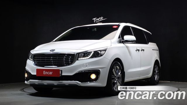 Kia Carnival — exterior