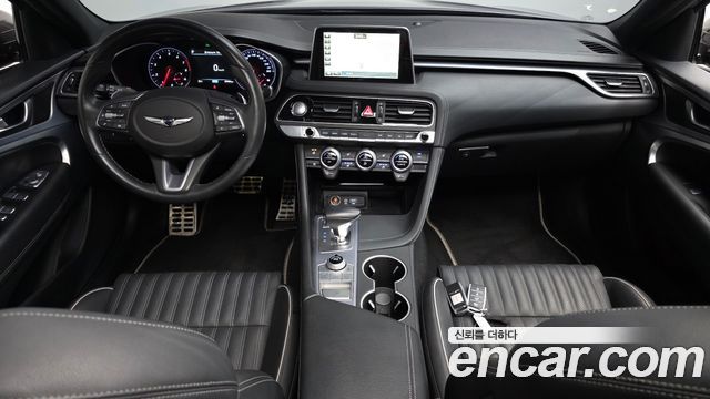 Genesis G70 — interior