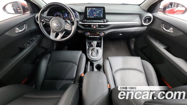 Kia K3 — interior
