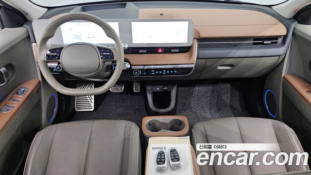Hyundai IONIQ 5 — interior