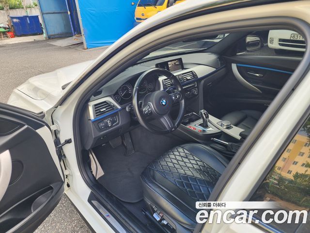 BMW 3 Series — interior