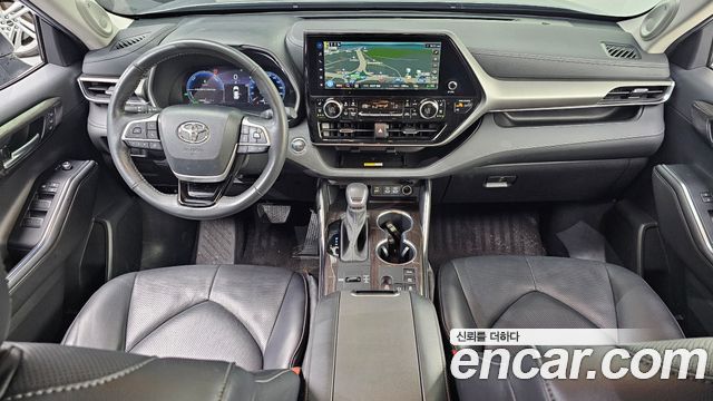 Toyota Highlander — interior
