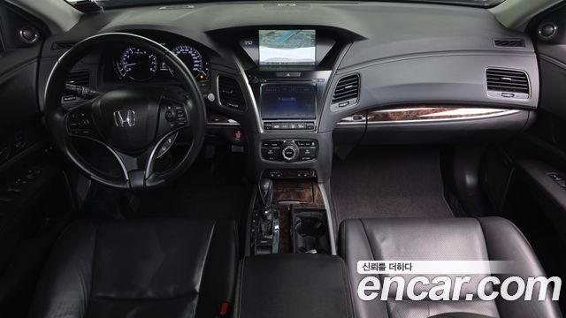 Honda Legend — interior